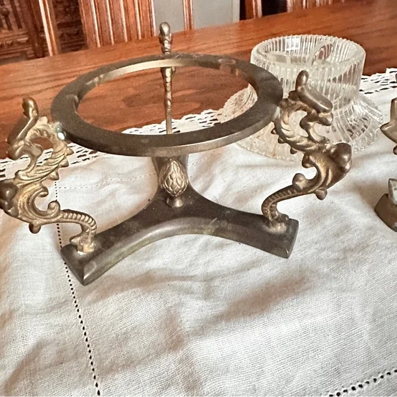 Vintage brass Candle Holders and one glass holder - Picture 8 of 12